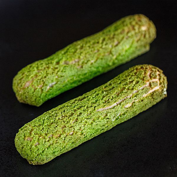 Эклер фисташка