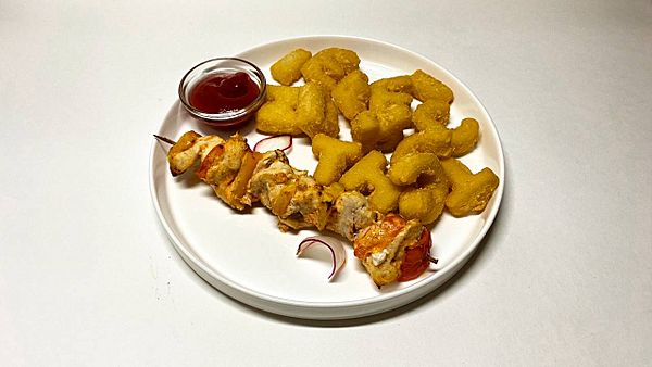 Шашлычок куриный с фри алфавит