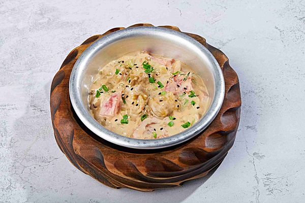 Рапаны в сырно-сливочном соусе с белыми грибами