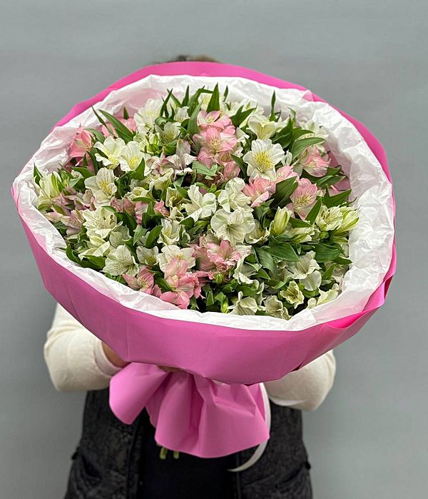 25 альстромерийв оформление