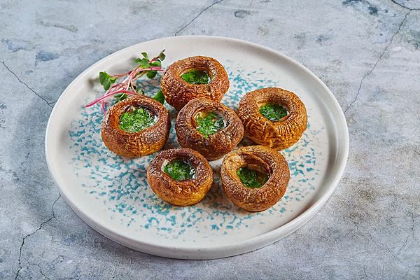 Шампиньоны запеченные в печи с чесночным маслом