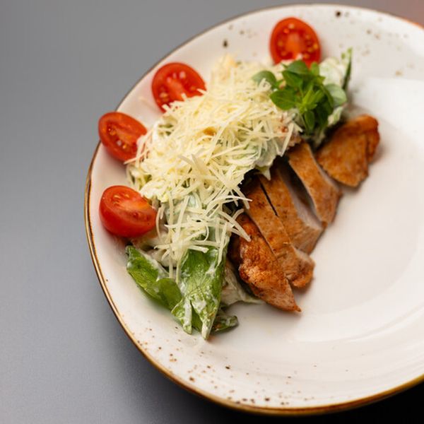 Цезарь с курицей