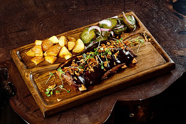 Рёбра свиные в медово-горчичном соусе