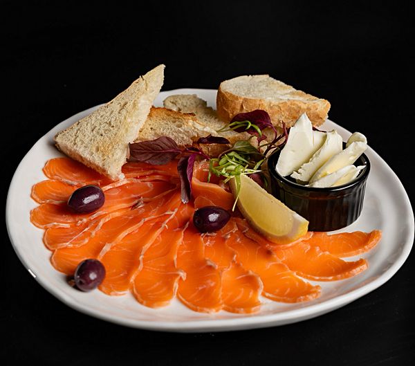 С/с лосось с маслом и чиабаттой