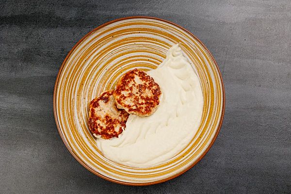 Пюре с котлеткой