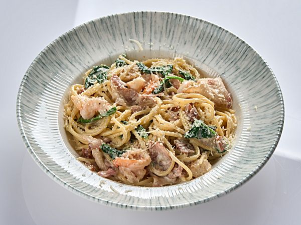 Паста Карбонара с беконом и креветкой