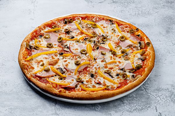 Пицца с ветчиной