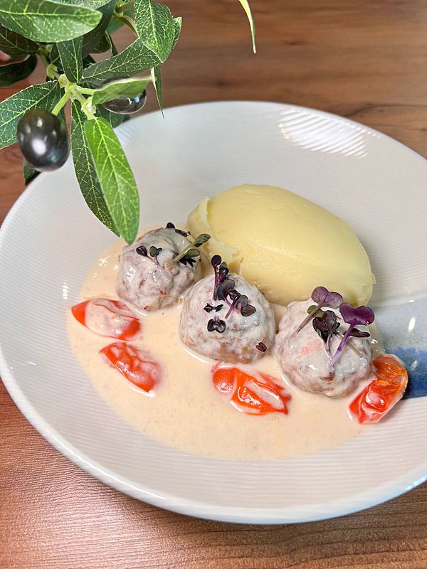 Пюре с фрикадельками