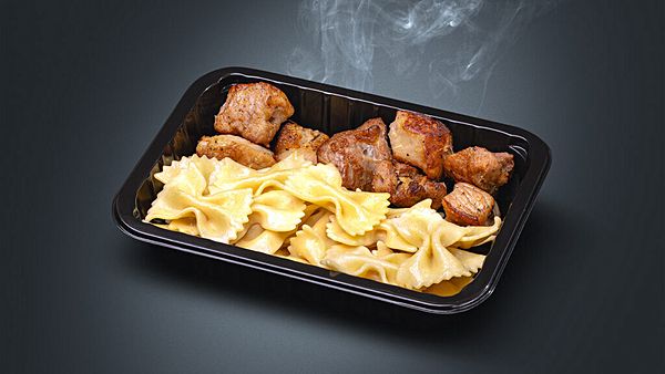 Свинина по-карски и фарфалле