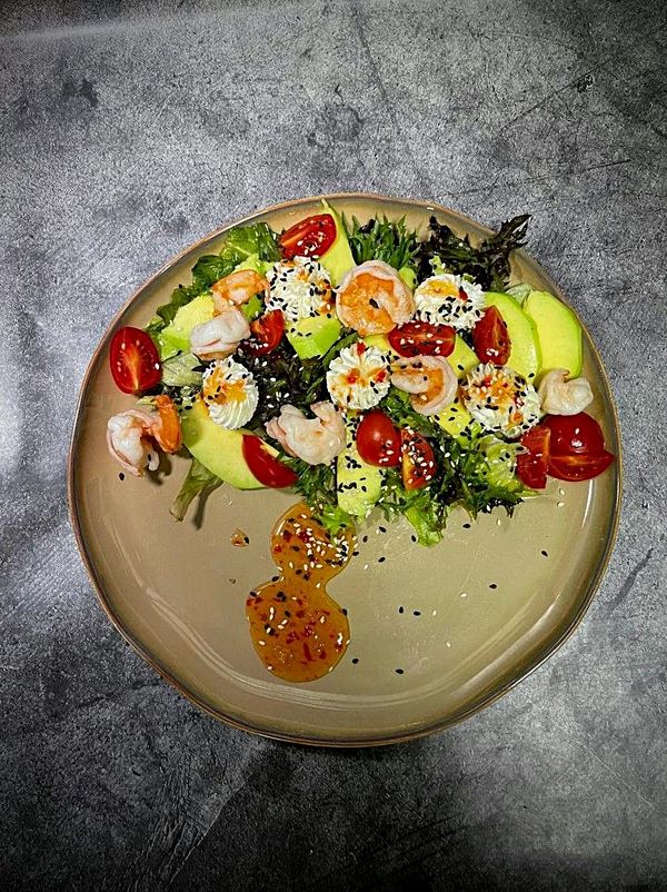 С креветкой и авокадо