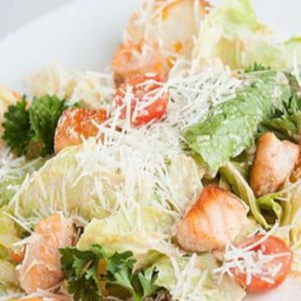 Салат «Цезарь морской»