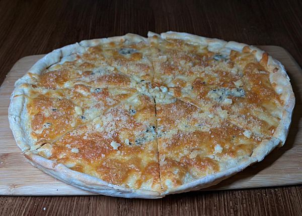 Пицца 4 сыра