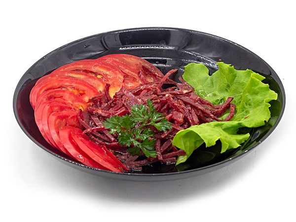 Салат из бастурмы с овощами