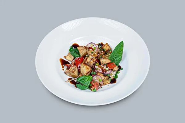 Азиатский салат с баклажаном