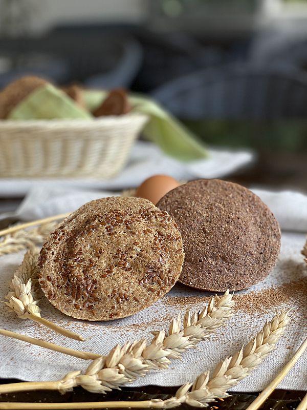 Ржаная булочка с грецким орехом