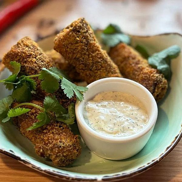 Рулетики из баклажанов с сырно-ореховой начинкой