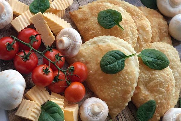 Чир-чир с мясом сыром и помидором