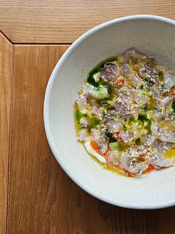 Карпаччо из креветки с томатной сальсой