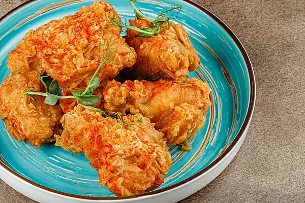 Крылья в острой панировке