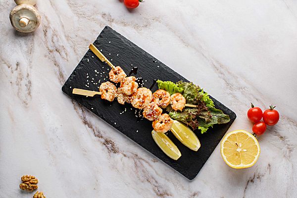 Жаренные тигровые креветки под соусом унаги