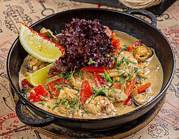 Сковородка с морепродуктами