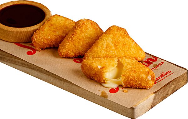 Сыр Моцарелла с ягодно-имбирным соусом