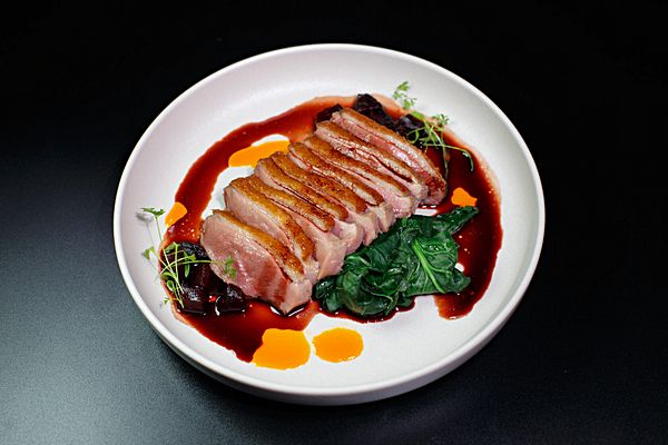 Филе утки с вишневым соусом