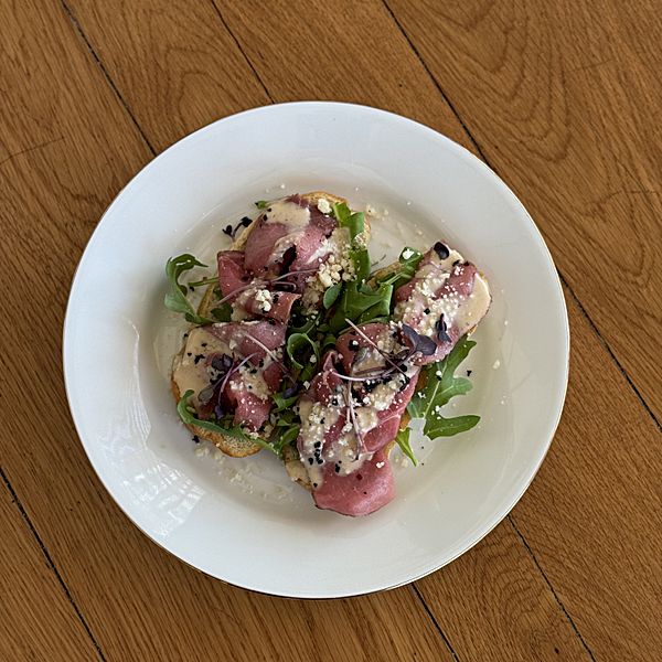 Брускетта с ростбифом