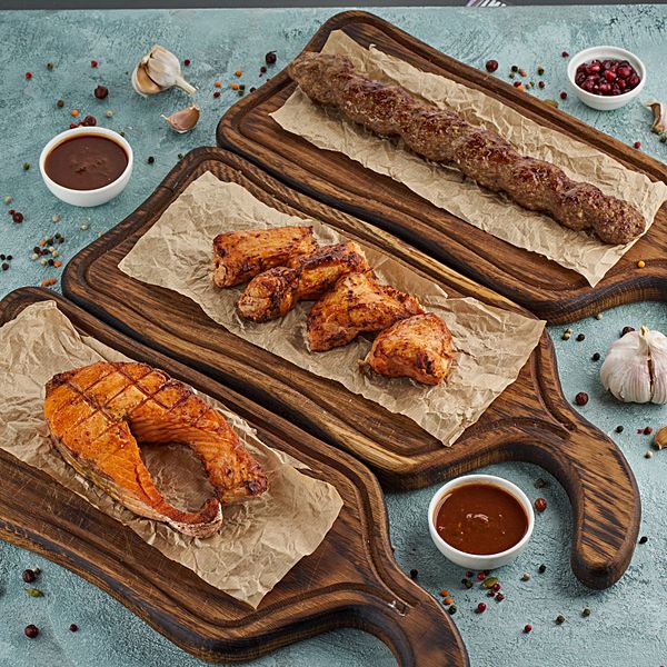 Шашлык из говядины с фирменным соусом