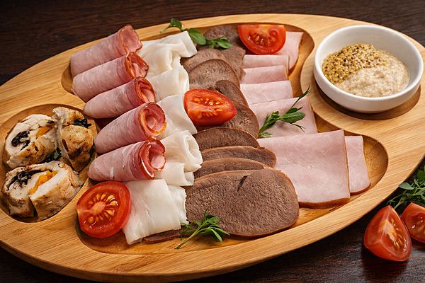 Мясная тарелка