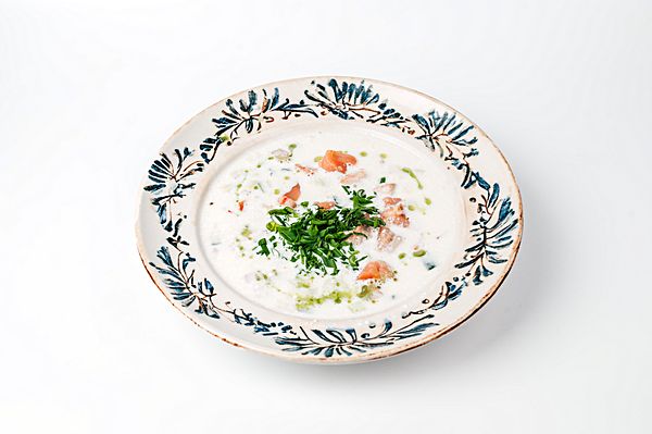 Окрошка с креветкой и лососем
