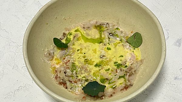 Карпаччо из креветки с томатной сальсой