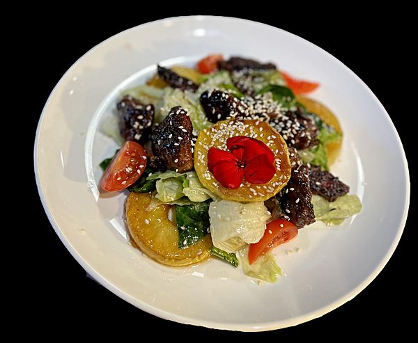 С печенью и карамелизированными яблоками