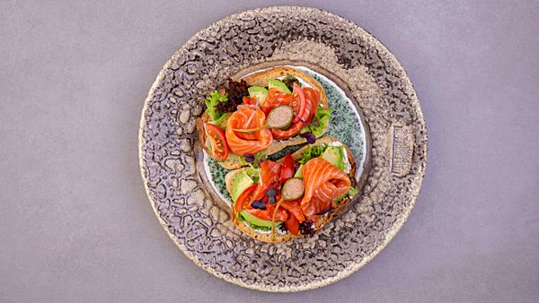 Брускетта с лососем