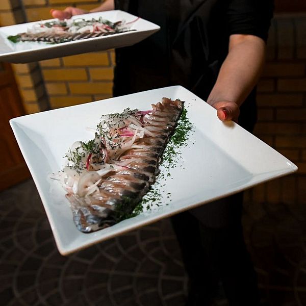 Сельдь с/с с маринованным луком