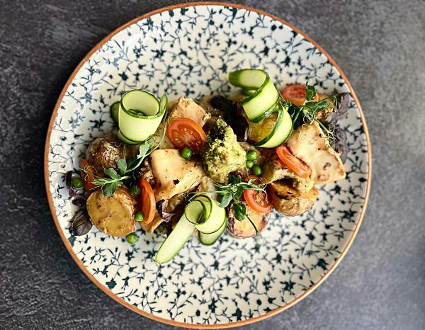 Кальмар командорский с картофелем стоун и хрустящим брокколи