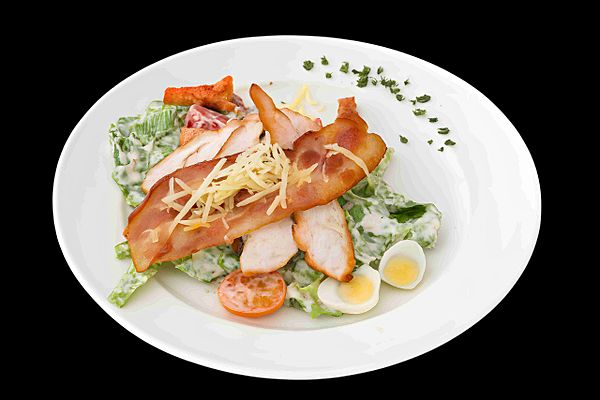 Цезарь с курицей и беконом