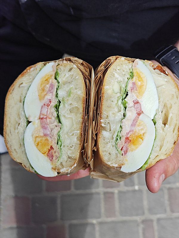 Сэндвич с тунцом