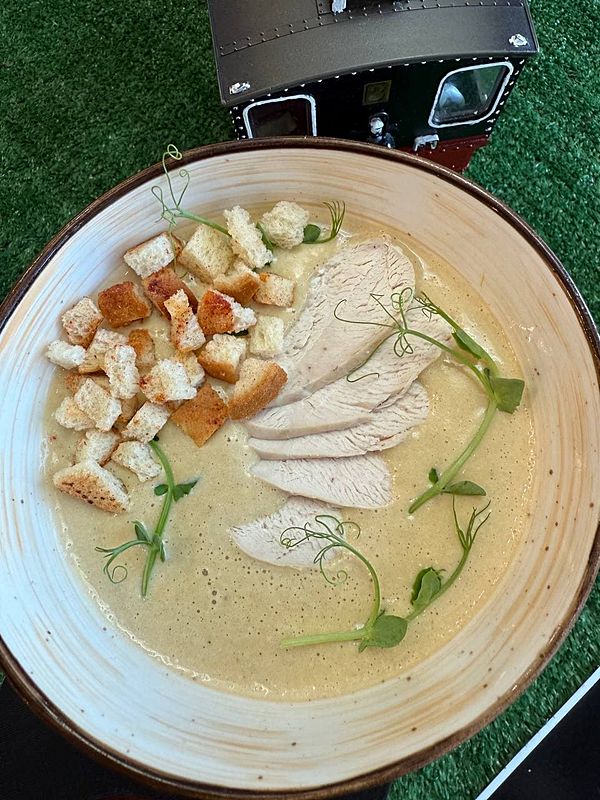 Сырный суп с курицей