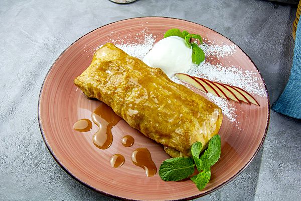 Штрудель с вишней