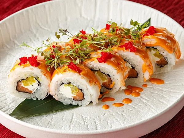 Тигровая креветка\лосось\соус том ям