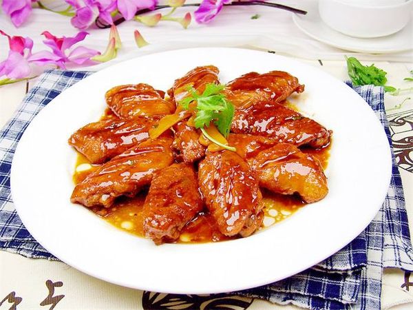 Жареные крылышки под соусом