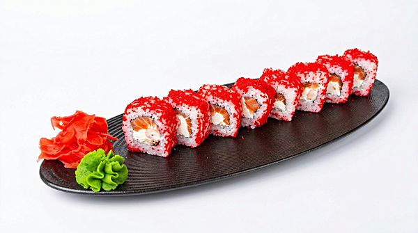 Калифорния с креветкой и лососем