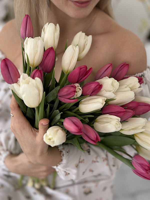 31 нежный тюльпан под ленту