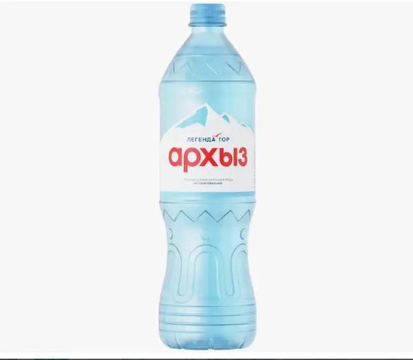 Вода Легенда гор Архыз 1.5 литра газ.