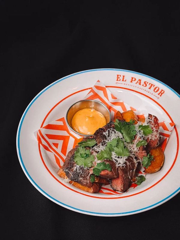 Стейк карне Асадо с жаренным бататом