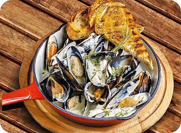 Мидии в сливочном соусе с сыром Дор Блю