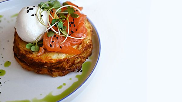 Драники с Лососем и яйцом Пашот