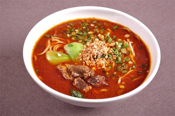 Суп лапша с острой говядиной