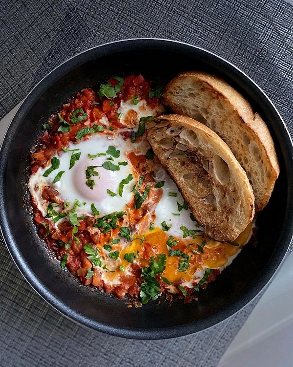 Шакшука в томатном соусе с овощами